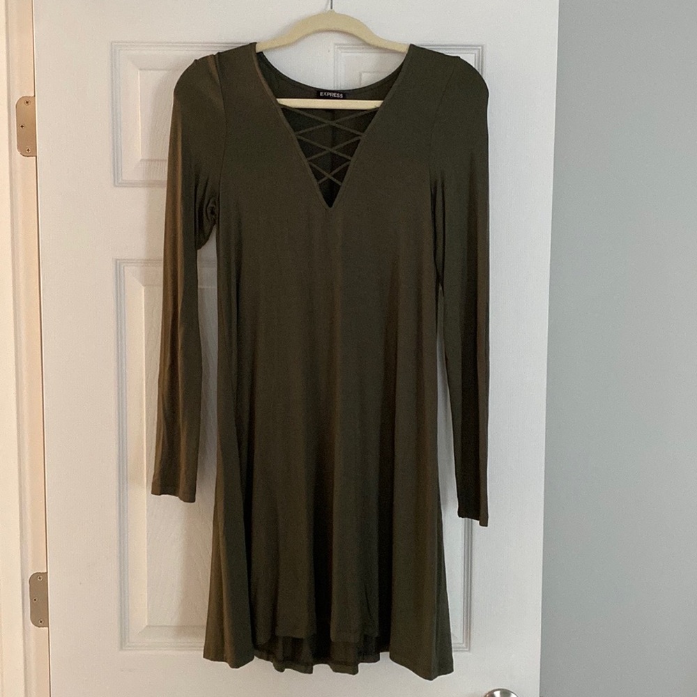 Express long sleeve green dress